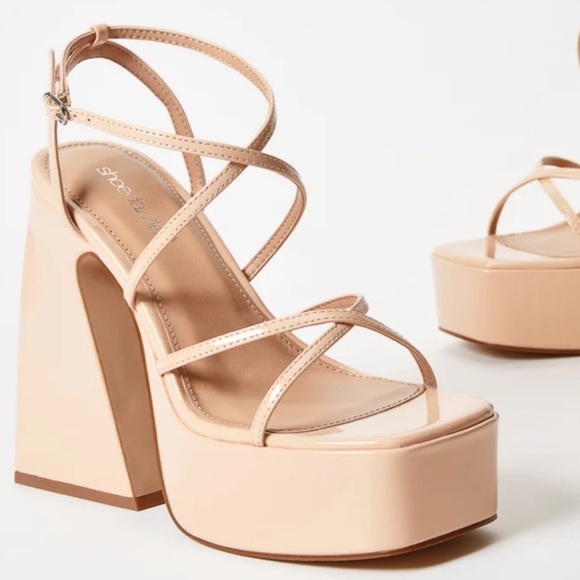 Haisley Platform Heeled Sandal - Picture 4 of 9